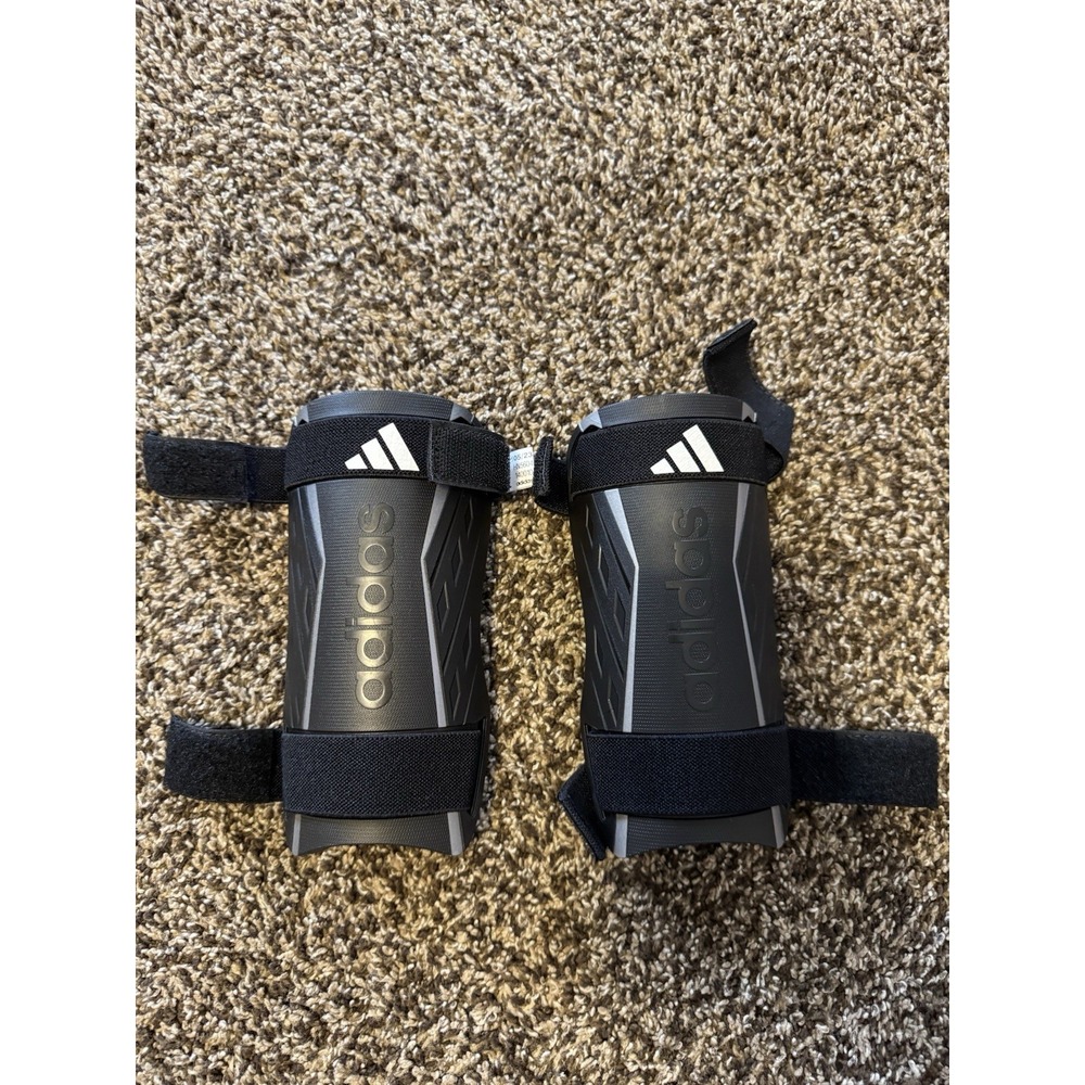 Adidas Predator Soccer Shin Guards Size Youth Medium Black